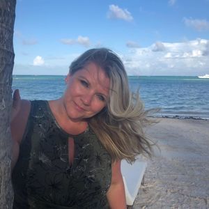 Meet your Posher, Chrissy